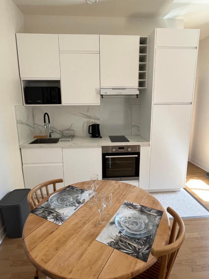 Appartement Calme Avec Balcons & Vue Sur Thermes Vichy Exterior foto