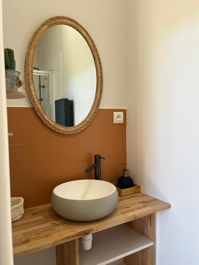 Appartement Calme Avec Balcons & Vue Sur Thermes Vichy Exterior foto